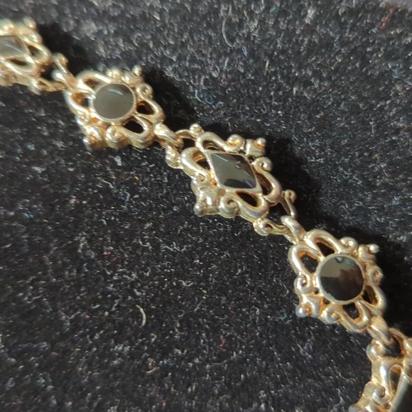 Cookie Lee Gold Tone Necklace with Black Stones w/Claw Clasp - New - Picture 3 of 7